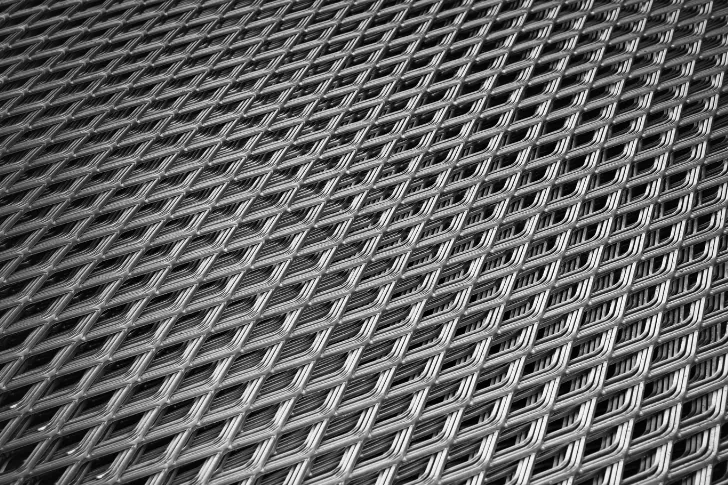 Diamond-Shaped Steel Mesh